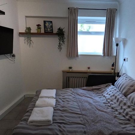 Studio Apartment In Saint Kew Zewnętrze zdjęcie